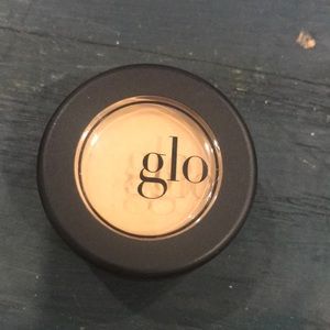 Glo minerals oil free camouflage